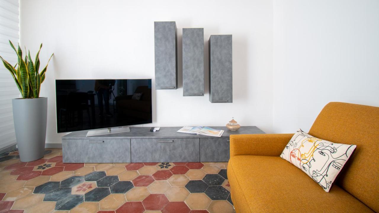 Sardinianworld - Xenia Boutique Apartment โอริสตาโน ภายนอก รูปภาพ