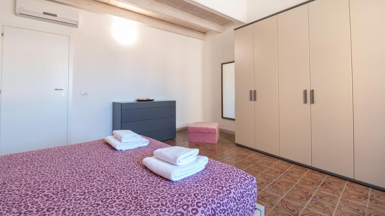Sardinianworld - Xenia Boutique Apartment โอริสตาโน ภายนอก รูปภาพ