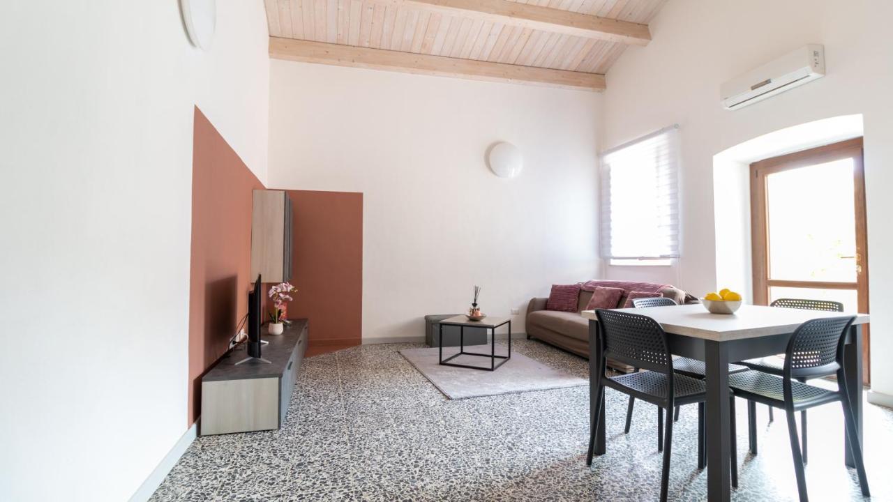 Sardinianworld - Xenia Boutique Apartment โอริสตาโน ภายนอก รูปภาพ