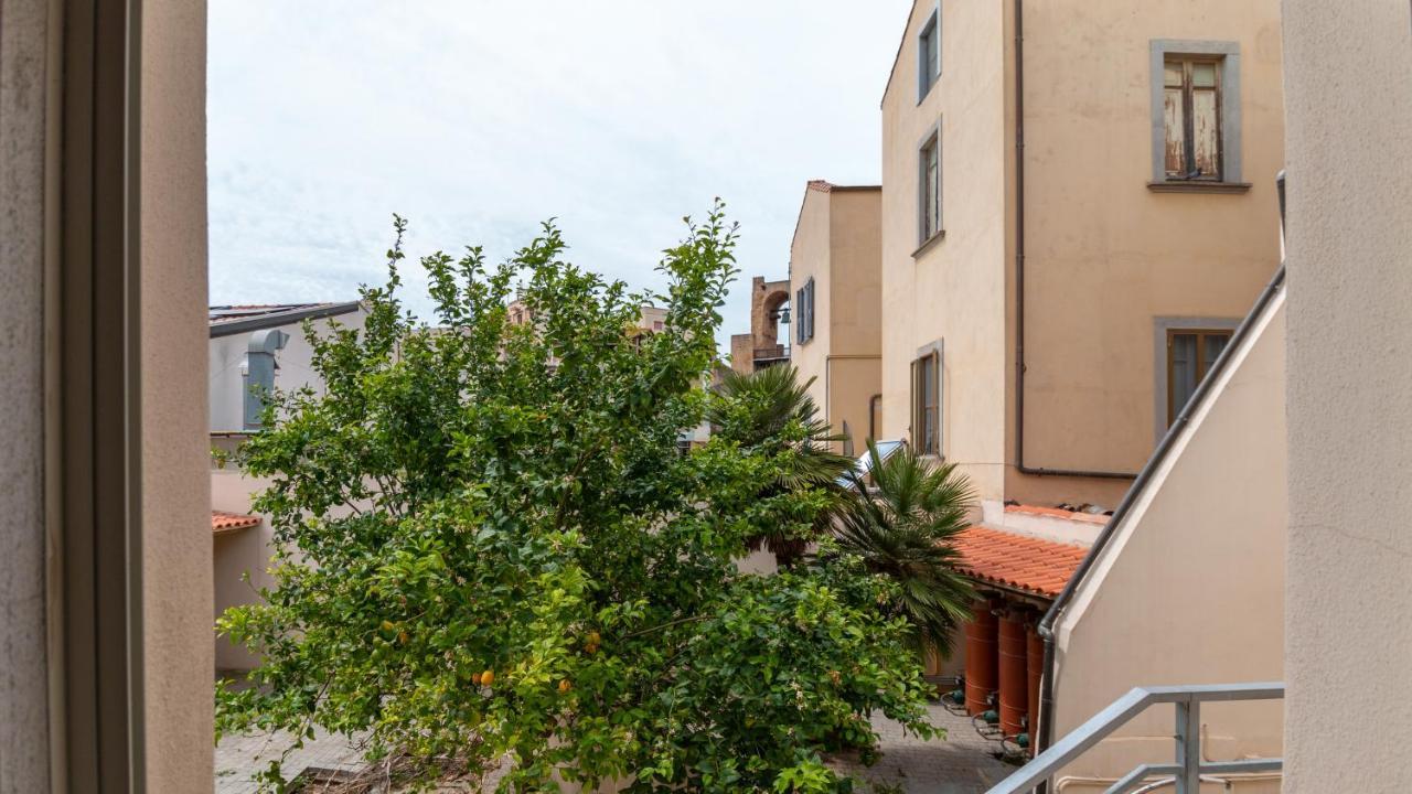 Sardinianworld - Xenia Boutique Apartment โอริสตาโน ภายนอก รูปภาพ