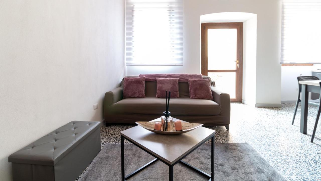 Sardinianworld - Xenia Boutique Apartment โอริสตาโน ภายนอก รูปภาพ