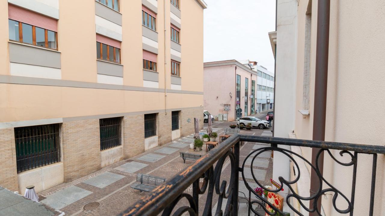 Sardinianworld - Xenia Boutique Apartment โอริสตาโน ภายนอก รูปภาพ