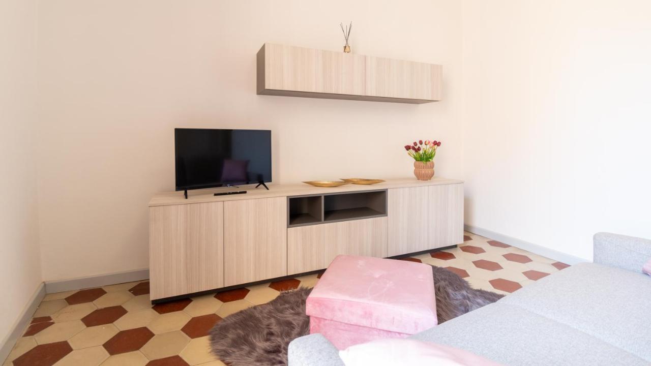 Sardinianworld - Xenia Boutique Apartment โอริสตาโน ภายนอก รูปภาพ
