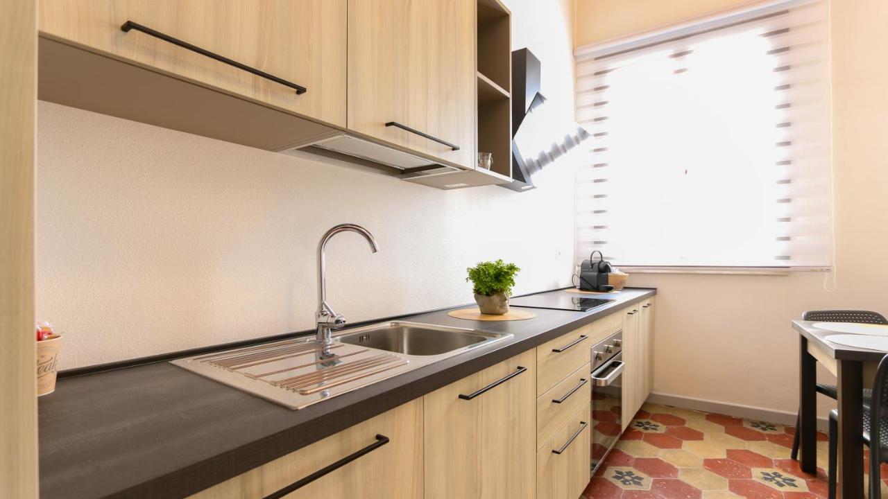 Sardinianworld - Xenia Boutique Apartment โอริสตาโน ภายนอก รูปภาพ