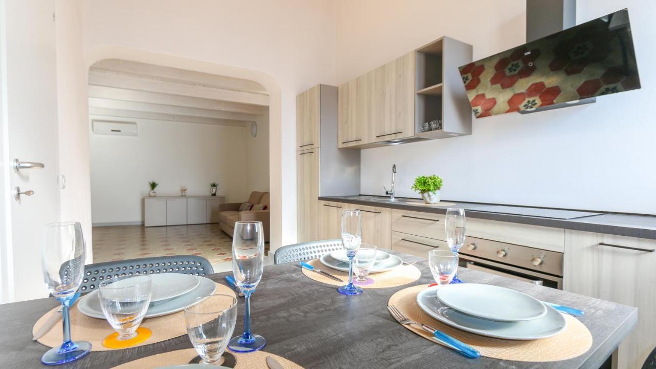 Sardinianworld - Xenia Boutique Apartment โอริสตาโน ภายนอก รูปภาพ