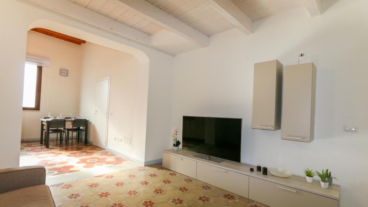 Sardinianworld - Xenia Boutique Apartment โอริสตาโน ภายนอก รูปภาพ